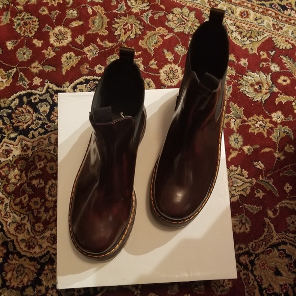 Free People BORDO Murray Chelsea Boot NIB - Picture 2 of 6